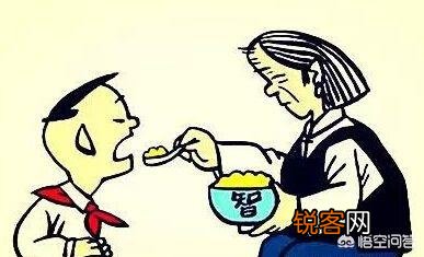 四岁的孩子总是不自己吃饭,全要喂怎么办？