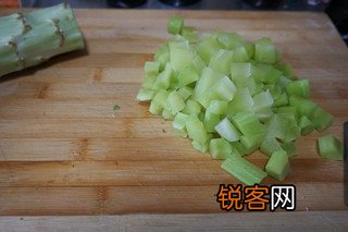 干果青笋兔肉