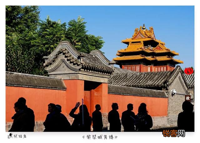 为什么感觉老年人的单反相机一个比一个高级？