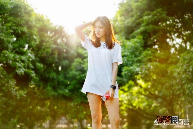 你认为,美学基础中的“色彩搭配”,可以应用到哪些艺术领域的创作当中呢？