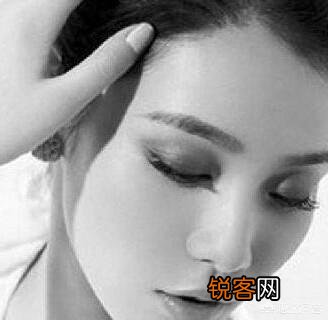 眼影颜色怎么搭配最好看？有哪些画眼影的技巧？