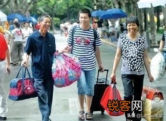 研究生开学用父母送吗？