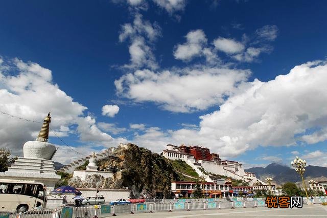 全国最值得去的十大旅游景点是哪里？