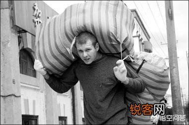 身上有一万块,如何利用它每天赚十块以上的小钱？
