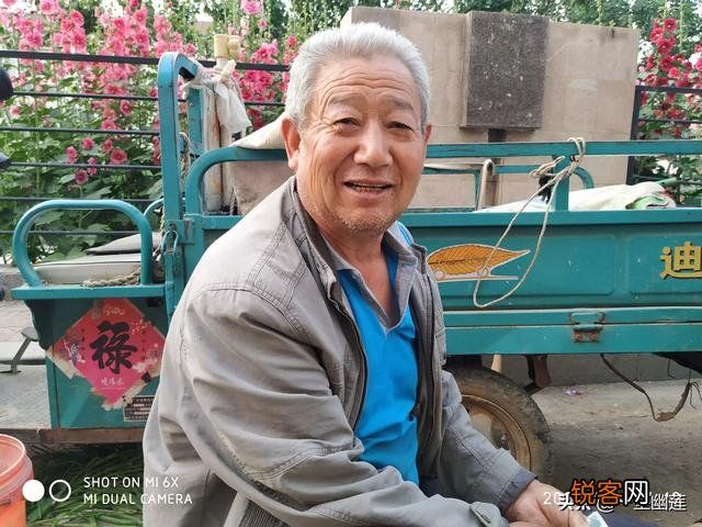 兄弟姐妹们,你们最近摆摊的每日收入超过一万的多吗？