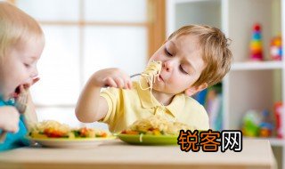 幼儿园进餐常规注意事项 关于幼儿园进餐注意事项