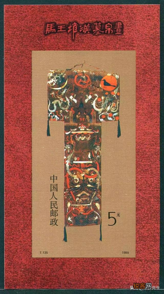 像辛追夫人这类古尸,看出土的照片明明很恐怖。为什么很多报道都说「栩栩如生」？