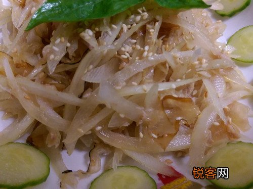 鲔鱼罐头凉拌洋葱