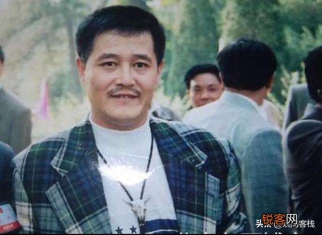 当初嫁给一无所有赵本山,成名后离婚的前妻葛淑珍,现状如何？