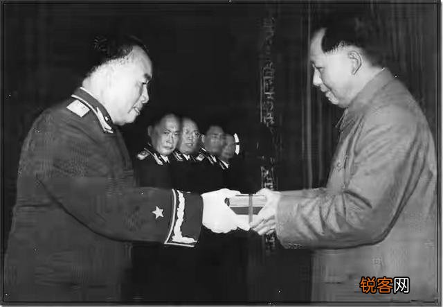 军队校级有没有当军长,司令的？
