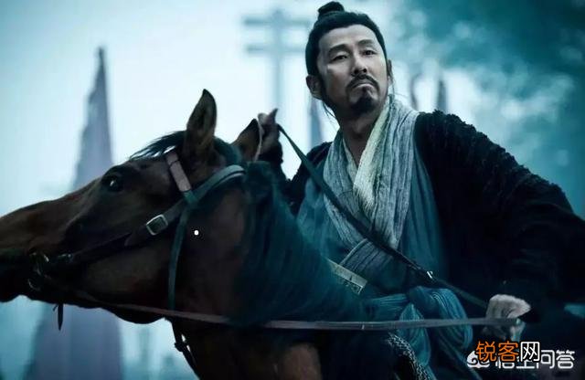 据说历史上马镫是一项不亚于火药的发明？这为什么？