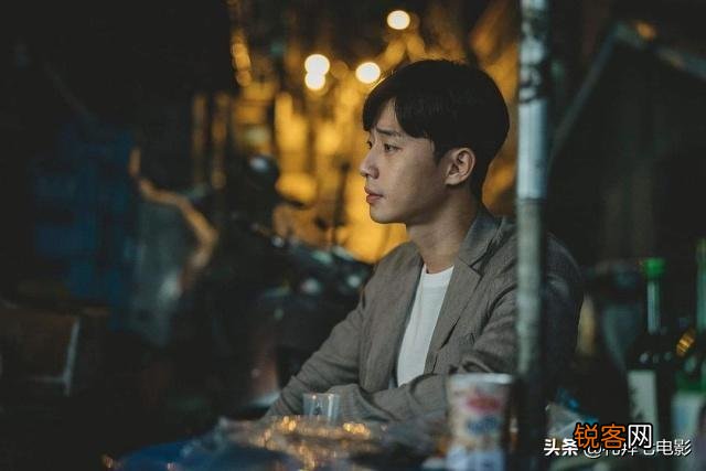 你们认为本届奥斯卡大赢家《寄生虫》怎么样,值得这么高的评价吗?