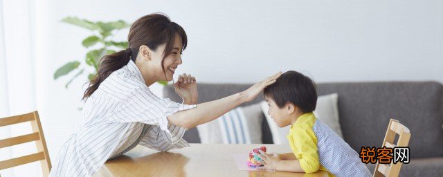 孩子哭闹家长的正确做法 孩子发脾气哭闹正确处理方式