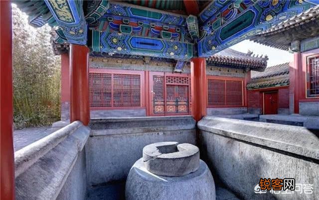 一位老太监说：“故宫内有70多口井,无人敢喝里面的水”,这是为什么？