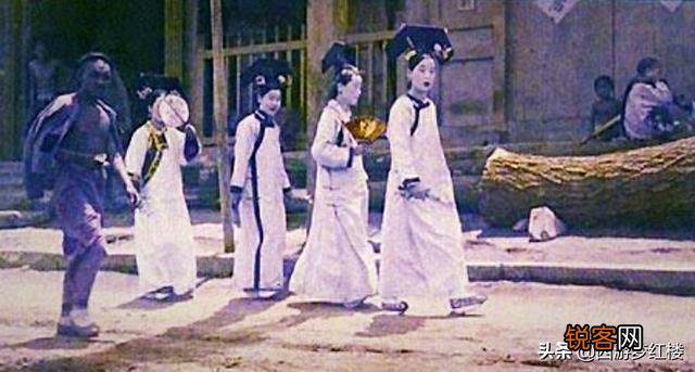 关于1992年故宫墙出现宫女事件,科学家解释的四氧化三铁遇闪电能录像是什么原理？