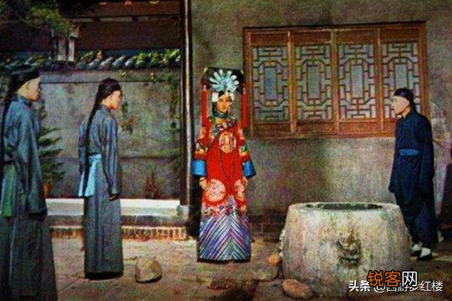 关于1992年故宫墙出现宫女事件,科学家解释的四氧化三铁遇闪电能录像是什么原理？