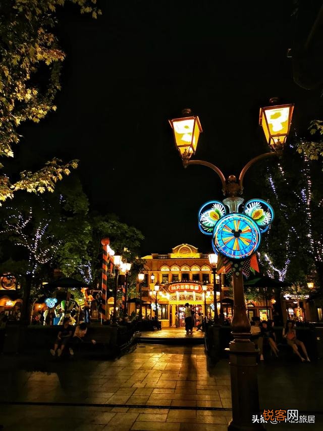 上海迪士尼乐园为什么每天都有很多人去玩？不就是游乐场吗？为什么选择迪士尼？