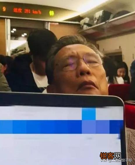 钟南山院士在疫情期间做了什么,成就这么大？