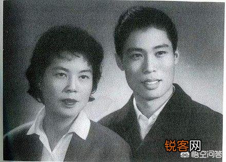 钟南山夫妇受邀观战CBA！运动健将、篮协主席、蝶泳世界冠军的运动世家你了解么？