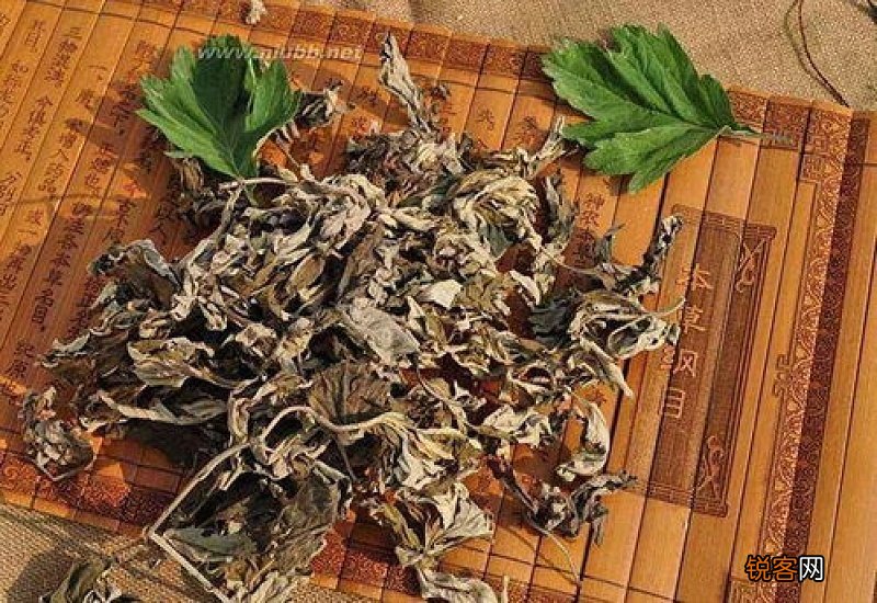 艾草粉的功效与作用 艾草粉泡脚一次放多少