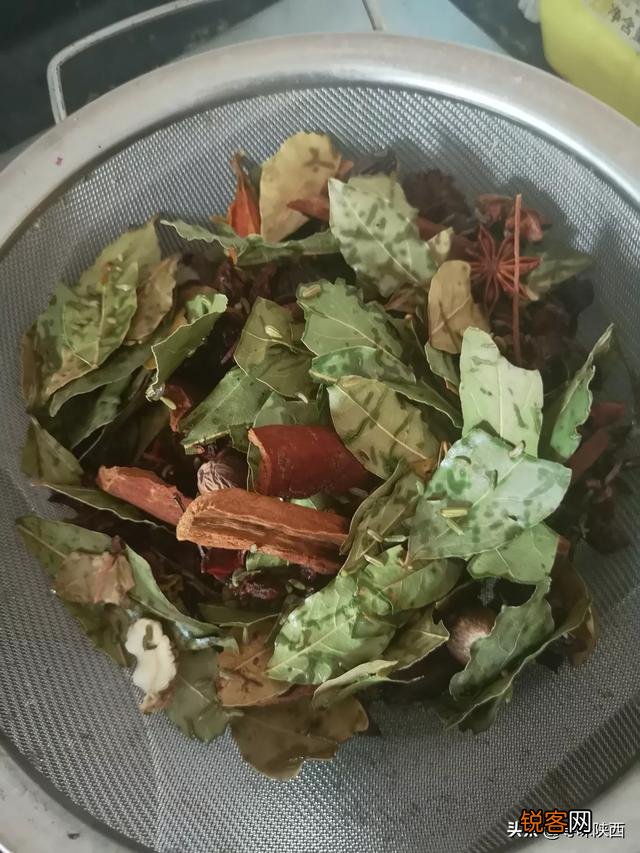 香料的分类及作用是什么？