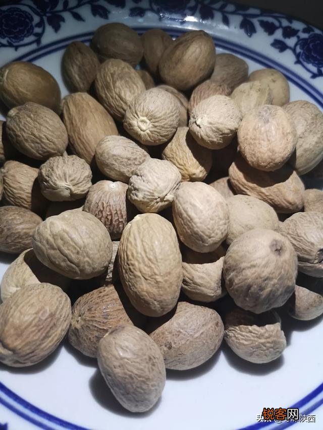 香料的分类及作用是什么？