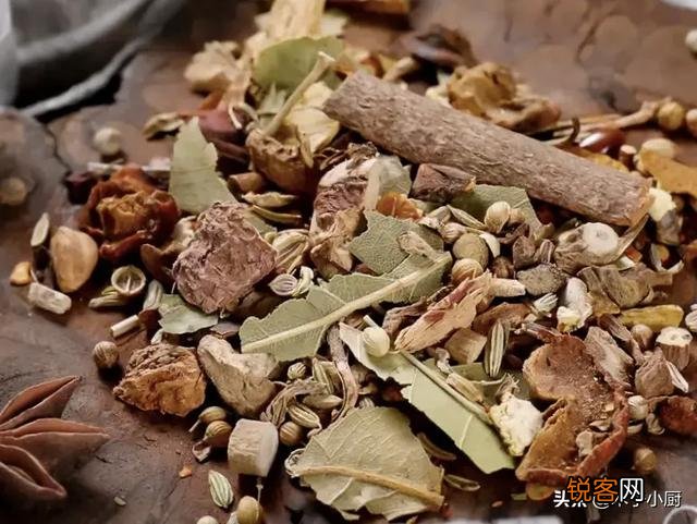 哪些香料不能炒,哪些香料需要提前炒制？