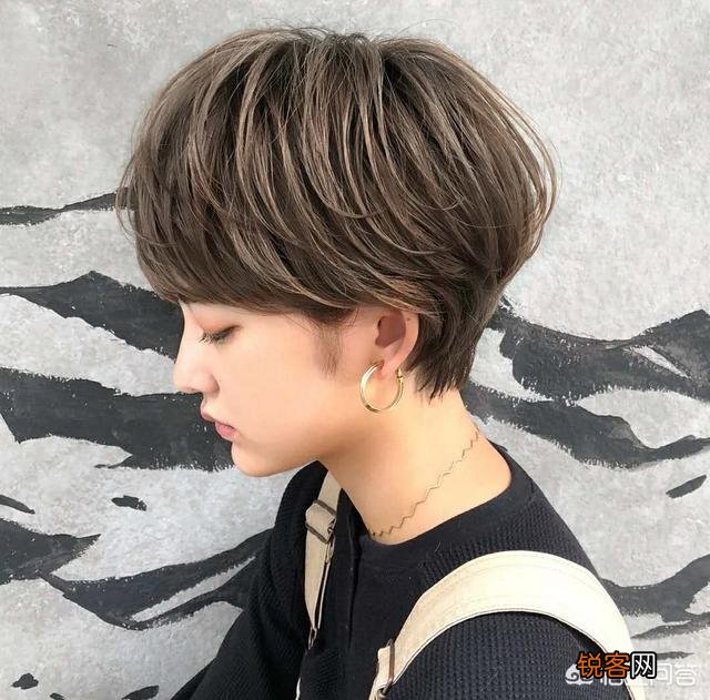 女生发量少,适合哪些发型？