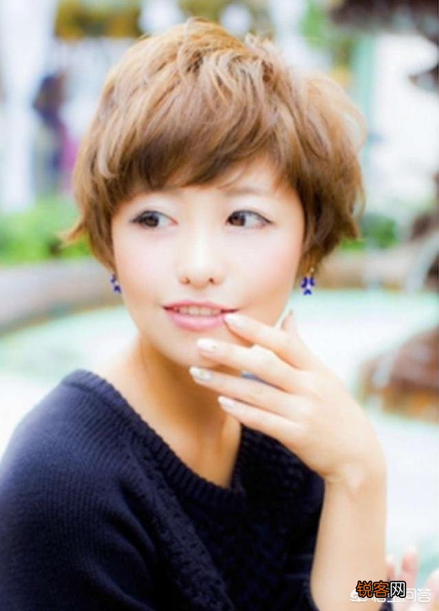 女生发量少,适合哪些发型？