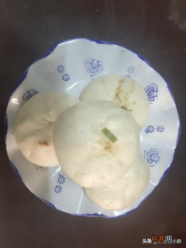 开一家夫妻店大小的早餐店要多少本钱？一般一天有多少营业额？