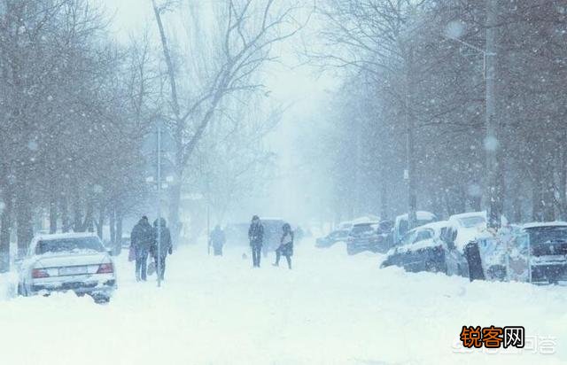 还记得90年代初二的那场大雪吗,一直到现在也没再下过那么大的,有故事和酒吗？