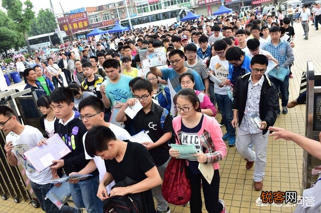 “何不食肉糜”这句话可以有不同的解释吗？
