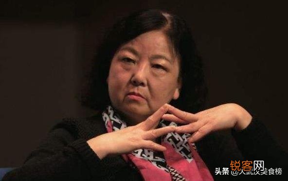 如何看待作家汪芳写的《方方日记》又名《武汉日记》的内容及在西方国家出版一事?