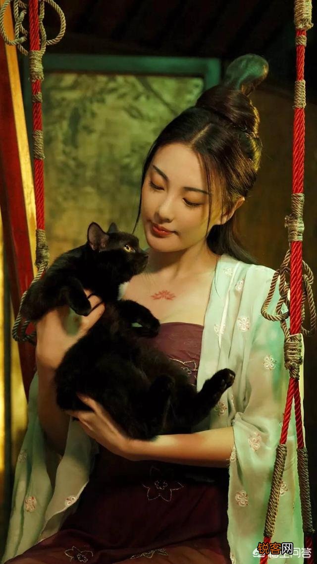 你觉得最性感的女明星是谁?