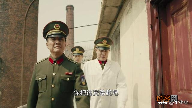 《燃烧》许广义为什么在许家福开棺验尸案后整个人都变了？什么事刺激了他？