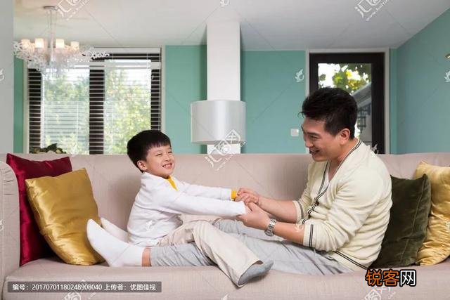 裸睡被父母发现,好尴尬啊,怎么办？