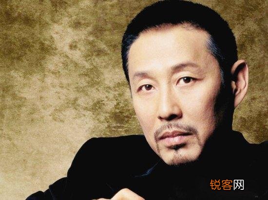 你心目中最欣赏的实力派演员是哪几位？为什么？