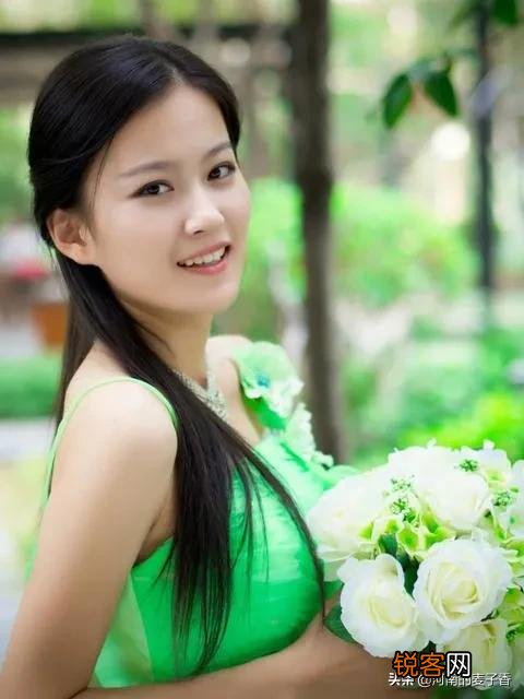 每天脑袋里无时不刻装着一个人,尽管那人只是偶尔想到我、尽管我每天都很忙很忙,何解?