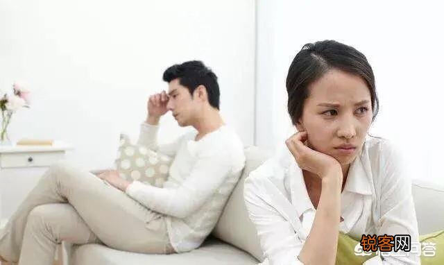 我已经有女朋友了,可是我今年换了个工作,女同事也喜欢上我了,有点心动怎么办?