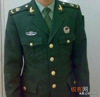 二期士官军械员兼文书普升三期上士容易吗？