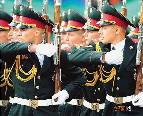 俄罗斯军中“地震”,普京一口气解除11名将军的职务,绍伊古难道没有责任吗?