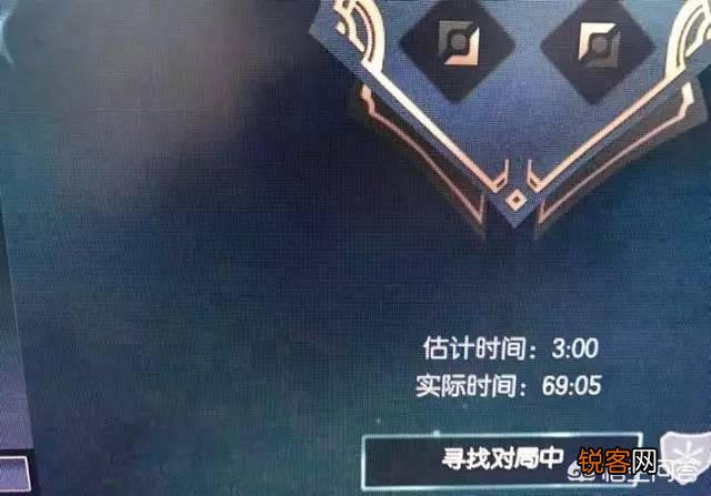 LOL：外国网友发明一手机软件,可直接操作电脑联盟客户端,上厕所都能选人排位,如何？