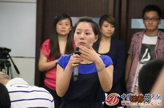 本科学历在饭店当服务员丢人吗?