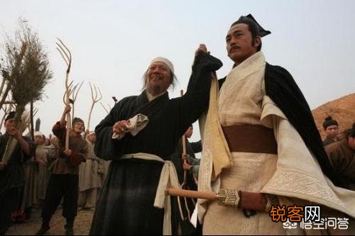 战国时期,一身才学的商鞅为什么会跑到偏远贫穷的秦国实行变法?