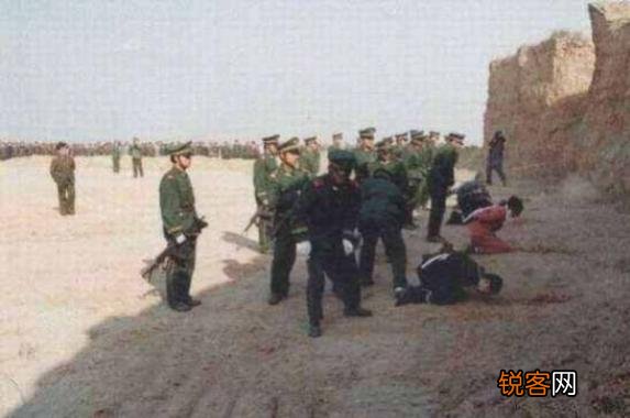 死刑犯注射执行死刑,受害家属可以要求观看吗？