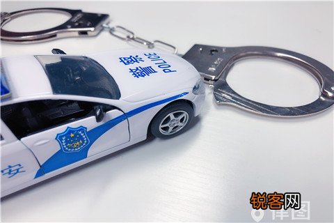 交通事故是不是交警先协调赔偿？