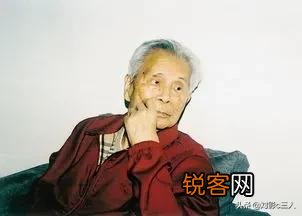 画匠、画家、艺术家都是画画的,三者有什么不同？画的年数久了就是艺术家吗？