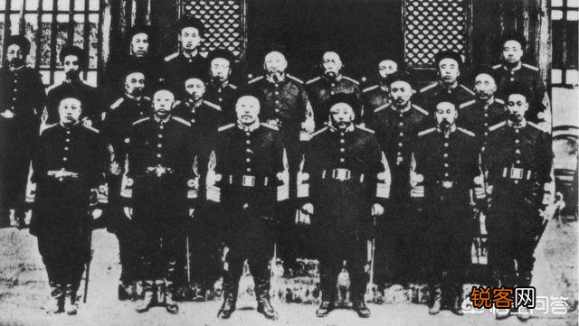 辛亥革命时清政府全国有多少军队,为什么一定要用北洋军,当时北洋军有多少人？