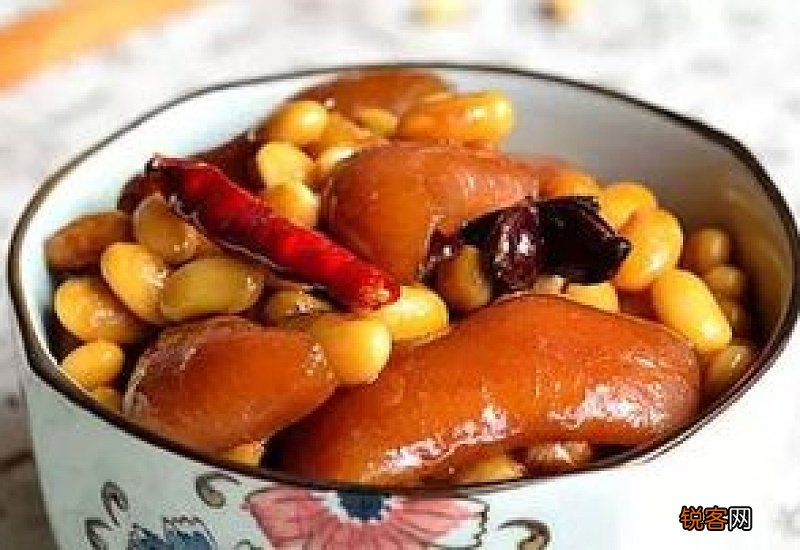 猪蹄炖黄豆要怎么做 猪蹄炖黄豆要怎么做好吃