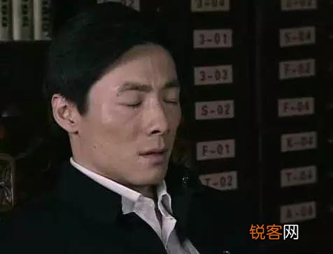 在《潜伏》里,为什么李涯一直斗不过余则成?